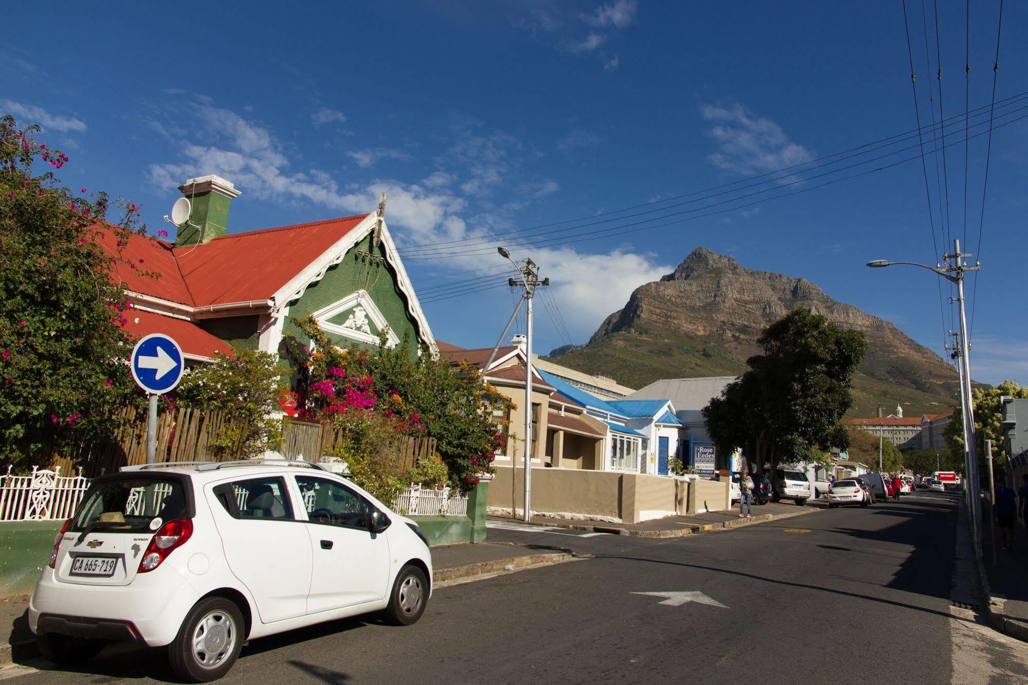 African Heart Backpackers Hostel Cape Town Exterior photo